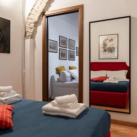 Casa De' Medici In Via Giulia *