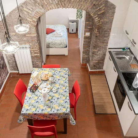 Apartment Casa De' Medici In Via Giulia Rome